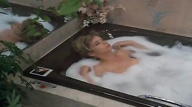 Desperately Seeking Susan scene 5