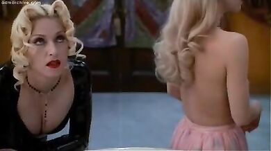 Four Rooms scene 3