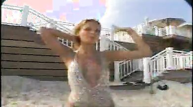 MTV Uncensored: Sports Illustrated Swimsuit Issue 2001 scene 8