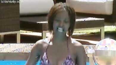 Big Brother:  UK scene 32